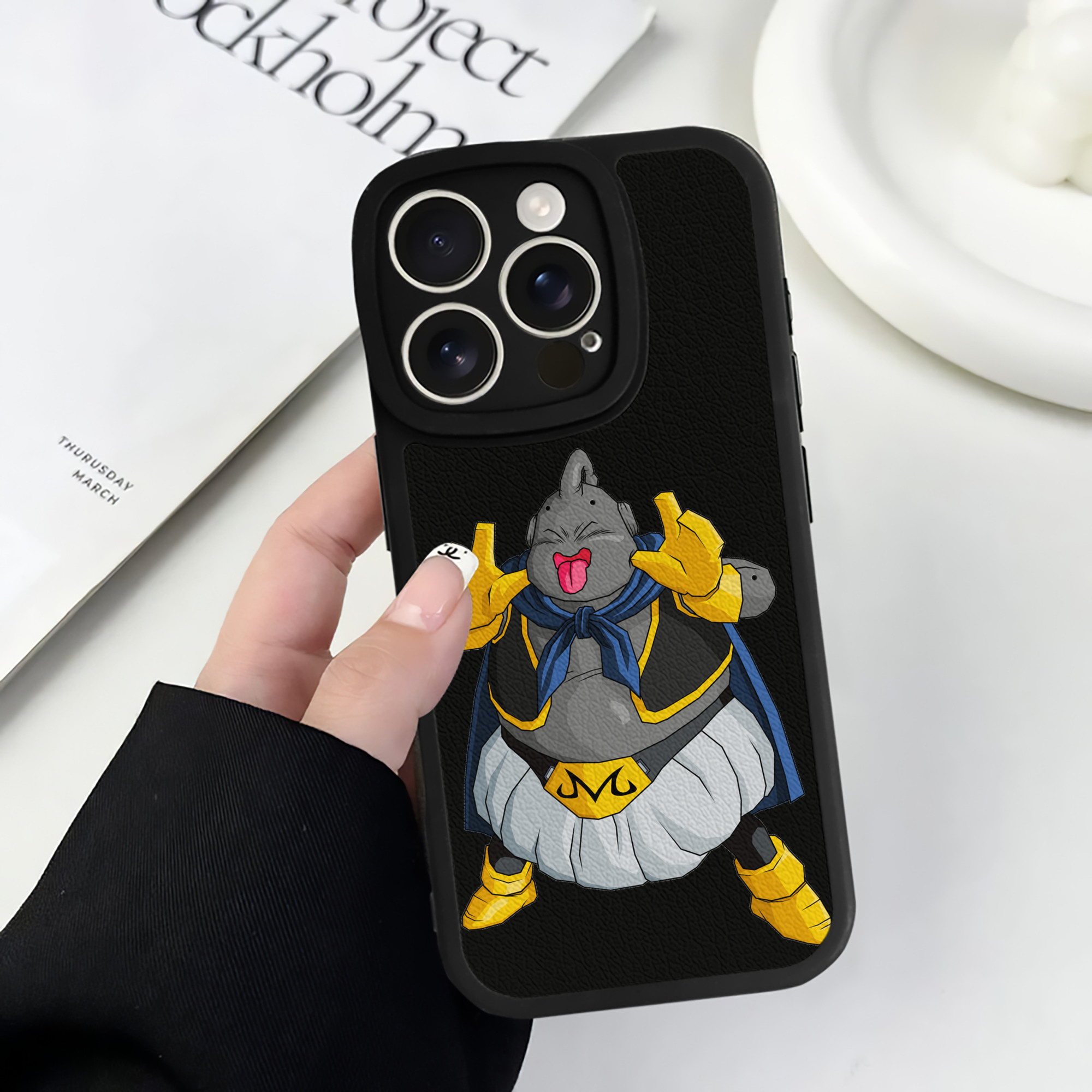 （画像用） ドラゴンボール 魔人ブウ DRAGON BALL Majin Buu 【iPhone 16シリーズ対応】シリコンスマホケース（レザー調） 材質：シリコン